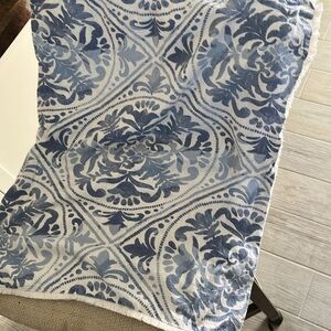 Laura Ashley MILA Medallion one standard pillow sham blue white fringe